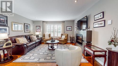 9 Sgt Craig Gillam Avenue, St. John'S, NL - Indoor Photo Showing Living Room