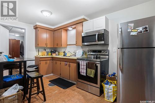 822 M Avenue S, Saskatoon, SK - Indoor Photo Showing Kitchen