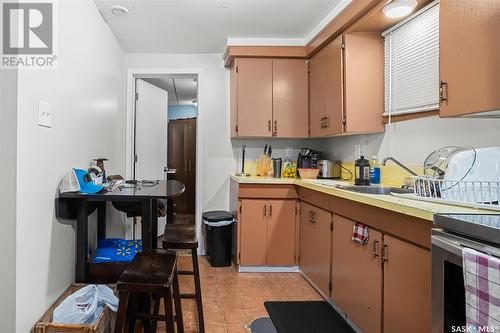 822 M Avenue S, Saskatoon, SK - Indoor Photo Showing Kitchen