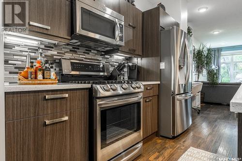 641 5Th Street E, Saskatoon, SK - Indoor Photo Showing Kitchen With Stainless Steel Kitchen