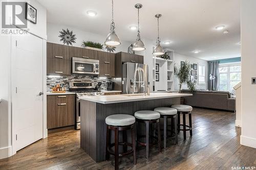 641 5Th Street E, Saskatoon, SK - Indoor Photo Showing Kitchen With Upgraded Kitchen