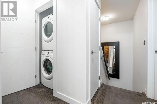 641 5Th Street E, Saskatoon, SK - Indoor Photo Showing Laundry Room