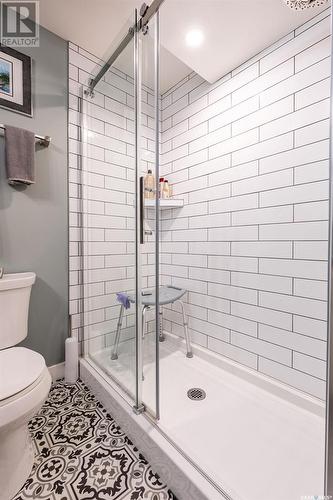 641 5Th Street E, Saskatoon, SK - Indoor Photo Showing Bathroom