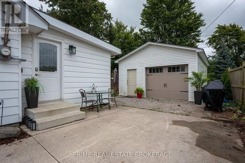 126 Albert Street, Lucan Biddulph (Lucan), ON - Outdoor With Exterior