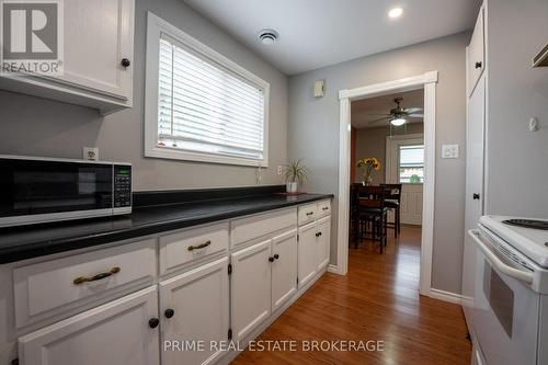 126 Albert Street, Lucan Biddulph (Lucan), ON - Indoor Photo Showing Kitchen