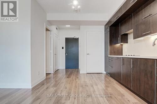 1403 - 2 Anndale Drive, Toronto, ON - Indoor Photo Showing Kitchen