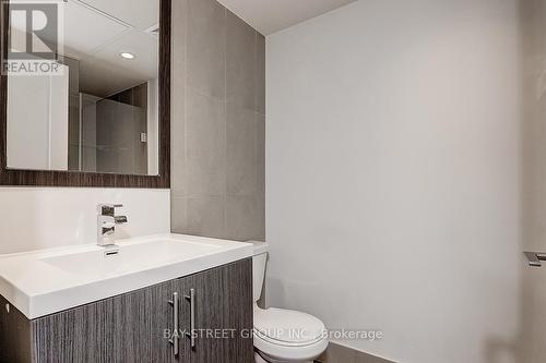 1403 - 2 Anndale Drive, Toronto, ON - Indoor Photo Showing Bathroom