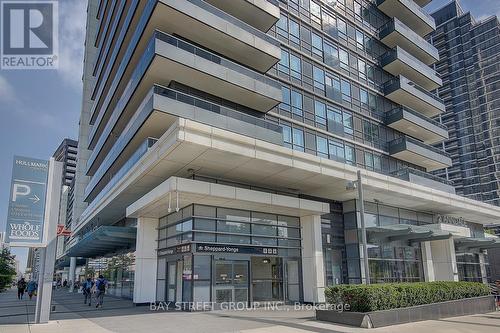 1403 - 2 Anndale Drive, Toronto, ON - Outdoor