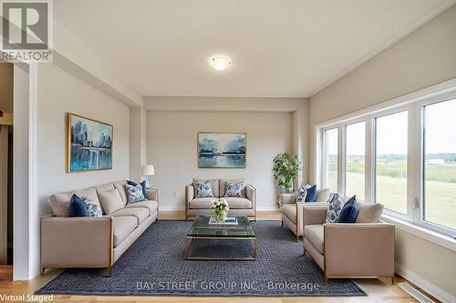 1291 Broderick Street, Innisfil, ON - Indoor Photo Showing Living Room