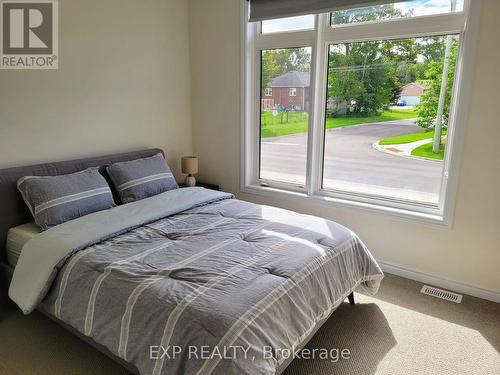 196 Ramblewood Drive, Wasaga Beach, ON - Indoor Photo Showing Bedroom