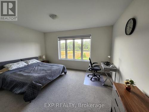 196 Ramblewood Drive, Wasaga Beach, ON - Indoor Photo Showing Bedroom