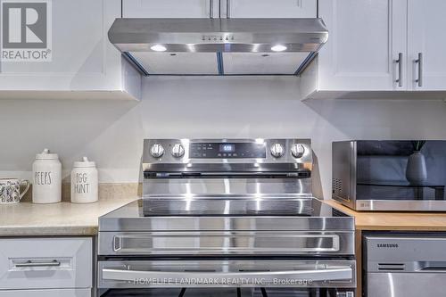 113 - 215 Mississauga Valley Boulevard, Mississauga, ON - Indoor Photo Showing Kitchen