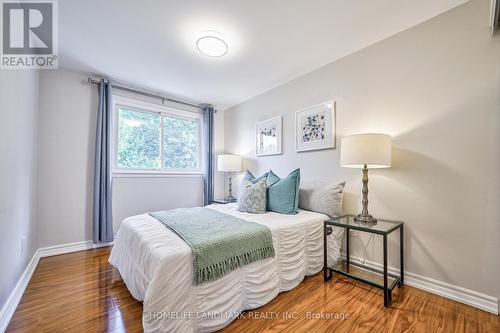 113 - 215 Mississauga Valley Boulevard, Mississauga, ON - Indoor Photo Showing Bedroom