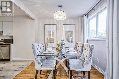 113 - 215 Mississauga Valley Boulevard, Mississauga, ON - Indoor Photo Showing Dining Room