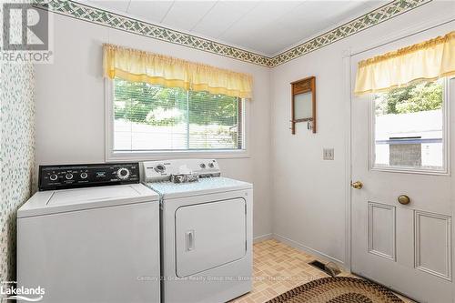 136 Highland Street, Dysart Et Al, ON - Indoor Photo Showing Laundry Room