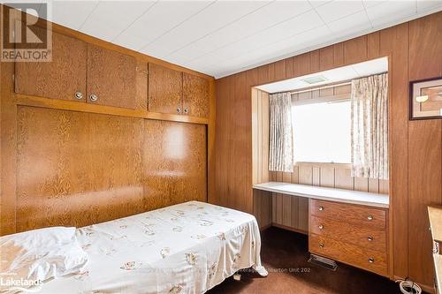 136 Highland Street, Dysart Et Al, ON - Indoor Photo Showing Bedroom