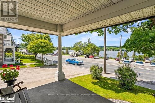 136 Highland Street, Dysart Et Al, ON - Outdoor With Deck Patio Veranda