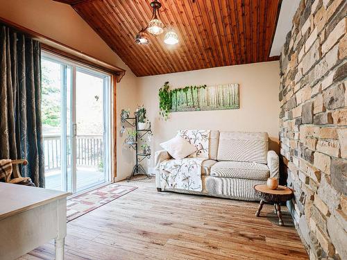 Salon - 529 3E Avenue Du Lac-Capri, Saint-Colomban, QC - Indoor Photo Showing Living Room