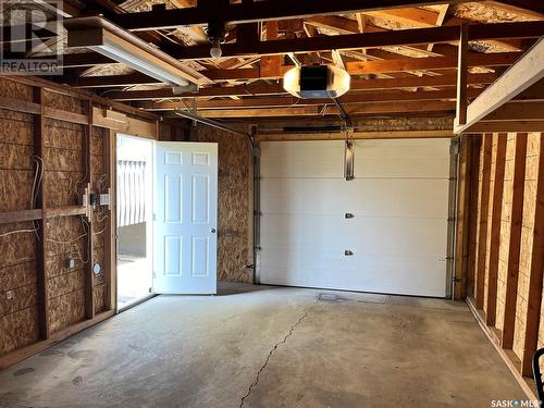 106 Ramsay Court, Saskatoon, SK - Indoor Photo Showing Garage