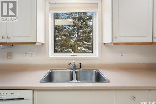 233 Mckay Court, Warman, SK - Indoor Photo Showing Kitchen With Double Sink