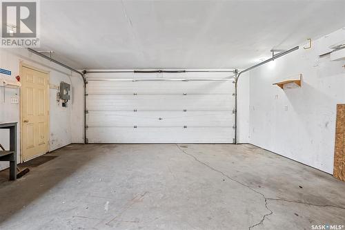 233 Mckay Court, Warman, SK - Indoor Photo Showing Garage