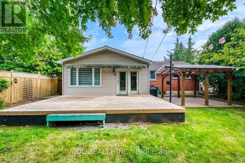 428 Henderson Road, Burlington, ON - Outdoor