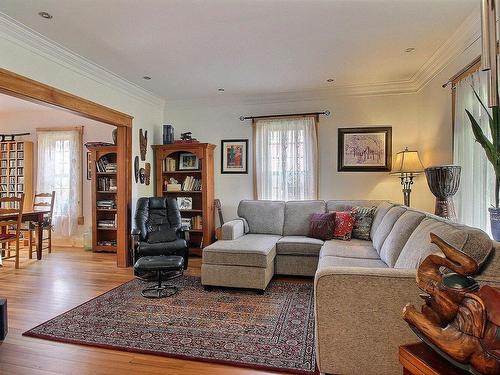 Living room - 1012 Rue Main, Ayer'S Cliff, QC - Indoor Photo Showing Living Room