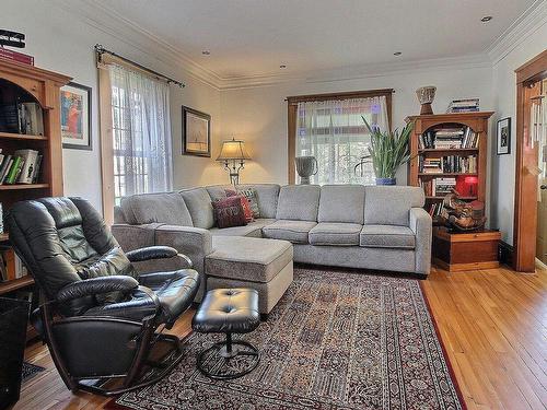 Living room - 1012 Rue Main, Ayer'S Cliff, QC - Indoor Photo Showing Living Room