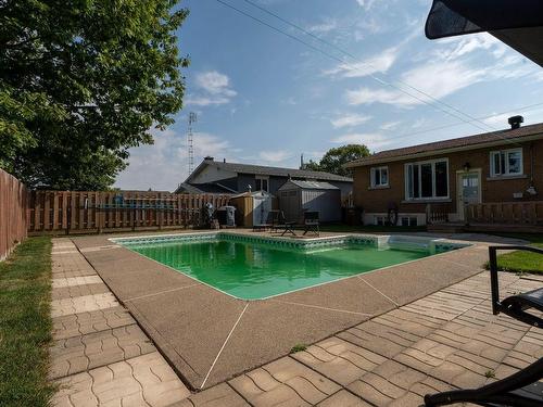 Exterior - 930 108E Avenue, Drummondville, QC - Outdoor With In Ground Pool