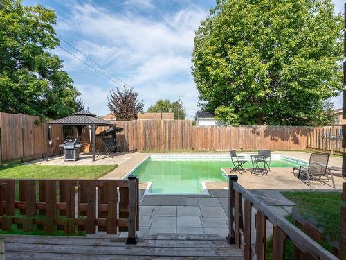 Exterior - 930 108E Avenue, Drummondville, QC - Outdoor With In Ground Pool With Backyard