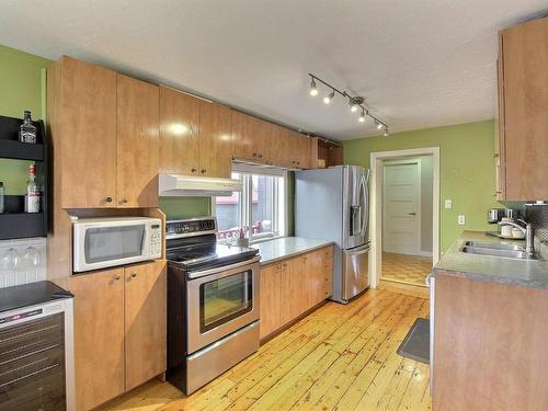 Kitchen - 57 Rue Viney, Val-D'Or, QC - Indoor Photo Showing Kitchen With Double Sink