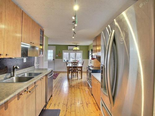 Vue d'ensemble - 57 Rue Viney, Val-D'Or, QC - Indoor Photo Showing Kitchen With Double Sink