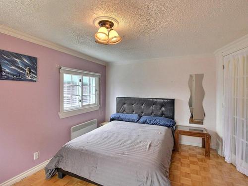 Chambre Ã  coucher principale - 57 Rue Viney, Val-D'Or, QC - Indoor Photo Showing Bedroom