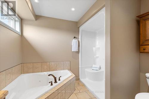 105 Mclaurin Road, Belleville, ON - Indoor Photo Showing Bathroom