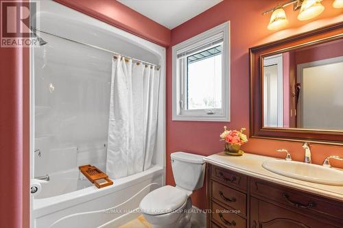 105 Mclaurin Road, Belleville, ON - Indoor Photo Showing Bathroom