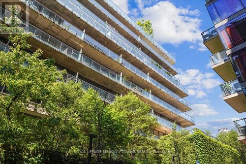 237 - 461 Adelaide Street W, Toronto, ON - Outdoor With Balcony