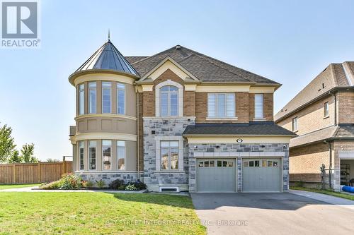 96 Mitchell Place, Newmarket, ON - Outdoor With Facade