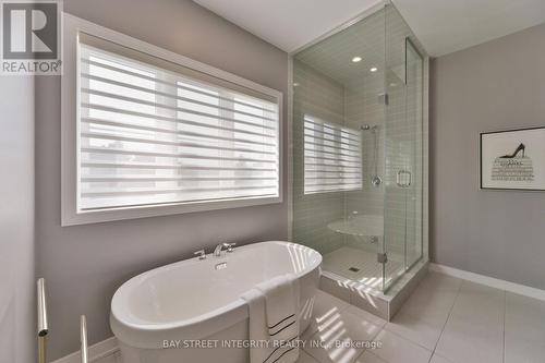 96 Mitchell Place, Newmarket, ON - Indoor Photo Showing Bathroom