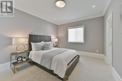 96 Mitchell Place, Newmarket, ON - Indoor Photo Showing Bedroom