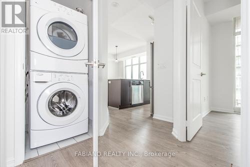 2005 - 65 East Liberty Street, Toronto, ON - Indoor Photo Showing Laundry Room