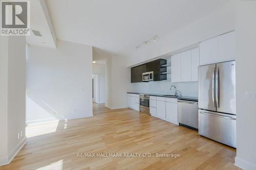 3701 - 33 Shore Breeze Drive, Toronto, ON - Indoor Photo Showing Kitchen