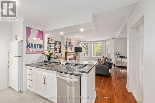 204 - 275 Queens Avenue, London, ON - Indoor Photo Showing Kitchen