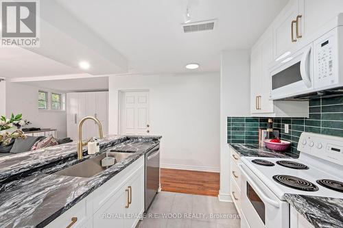 204 - 275 Queens Avenue, London, ON - Indoor Photo Showing Kitchen