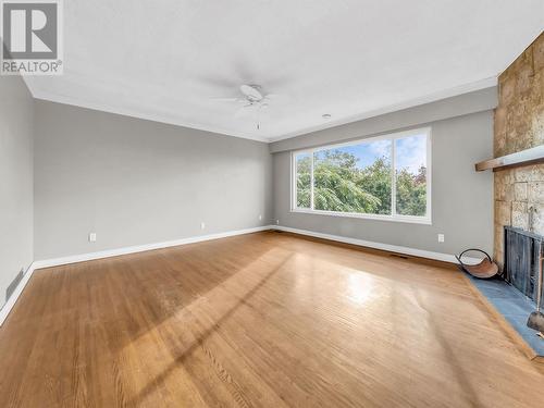 957 Shavington Street, North Vancouver, BC - Indoor Photo Showing Other Room With Fireplace