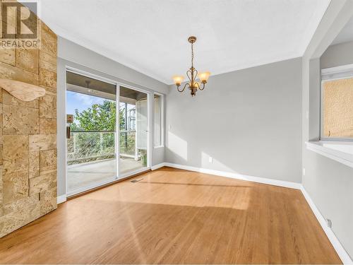 957 Shavington Street, North Vancouver, BC - Indoor Photo Showing Other Room