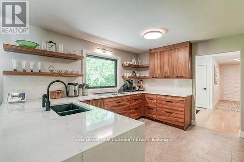 22 - 7745 Wellington Road, Guelph/Eramosa, ON - Indoor Photo Showing Kitchen With Double Sink