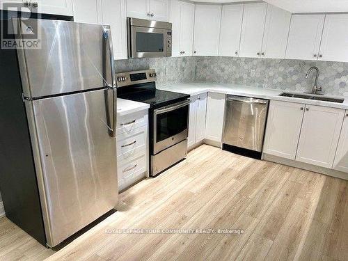 Bsmt - 312 Cochrane Street, Whitby, ON - Indoor Photo Showing Kitchen With Upgraded Kitchen