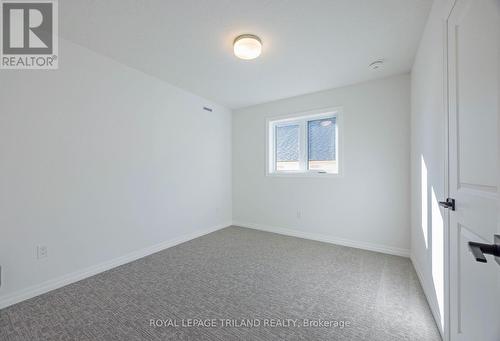 54 Snowy Owl Trail, Central Elgin, ON - Indoor Photo Showing Other Room