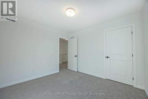 54 Snowy Owl Trail, Central Elgin, ON - Indoor Photo Showing Other Room