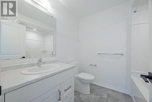 54 Snowy Owl Trail, Central Elgin, ON - Indoor Photo Showing Bathroom